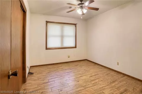Bedroom - 507 Darlene Dr, Mansfield, AR 72944 photo 3 of 4