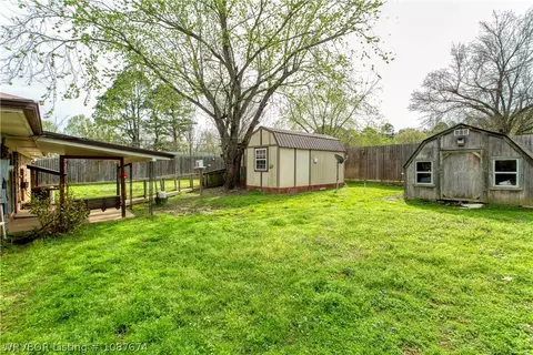 Exterior - 507 Darlene Dr, Mansfield, AR 72944 photo 4 of 15