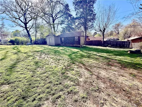 Exterior - 1145 N 57th Pl, Fort Smith, AR 72904 photo 10 of 14