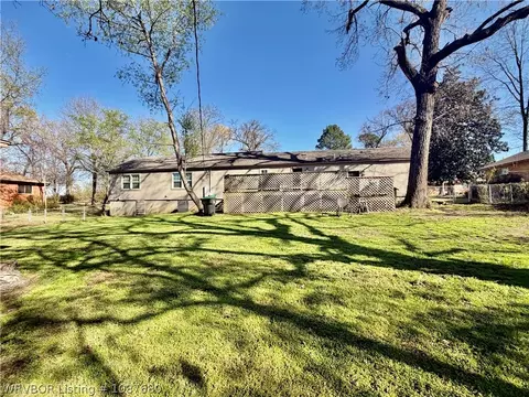 Exterior - 1145 N 57th Pl, Fort Smith, AR 72904 photo 12 of 14