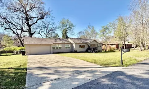 Exterior - 1145 N 57th Pl, Fort Smith, AR 72904 photo 4 of 14