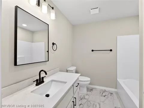 Bath - 404 Rock Ct, Lavaca, AR 72941 photo 4 of 4