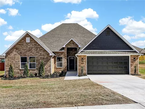 404 Rock Ct, Lavaca, AR 72941