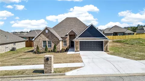 Exterior - 404 Rock Ct, Lavaca, AR 72941 photo 2 of 2
