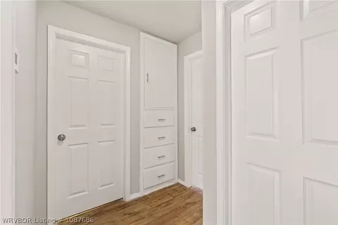 Entry Way - 2009 S V St, Fort Smith, AR 72901 photo 1 of 2