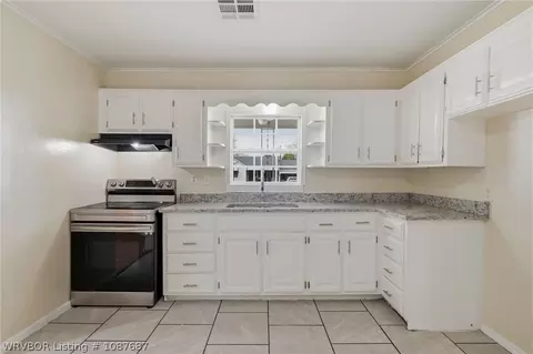 Kitchen - 3616 Blair Ave, Fort Smith, AR 72904 photo 1 of 2