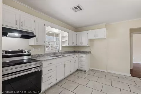 Kitchen - 3616 Blair Ave, Fort Smith, AR 72904 photo 2 of 2