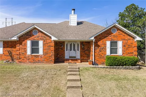 1701 Broken Hill Dr, Van Buren, AR 72956