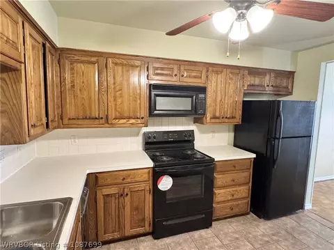 Kitchen - 3201 S O St #8, Fort Smith, AR 72903 photo 2 of 2