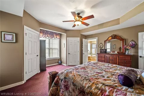 Bedroom - 12800 James Fork Rd, Hartford, AR 72938 photo 3 of 7