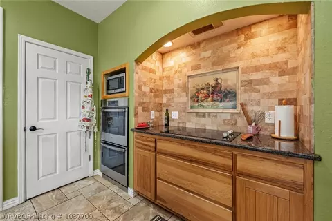 Kitchen - 12800 James Fork Rd, Hartford, AR 72938 photo 3 of 5