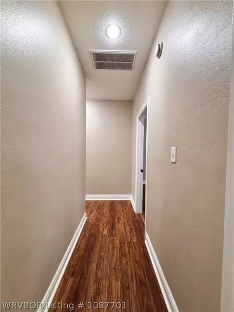Entry Way - 12912 Diamond Ln, Fort Smith, AR 72916 photo 9 of 10