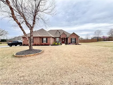 Exterior - 12912 Diamond Ln, Fort Smith, AR 72916 photo 2 of 16