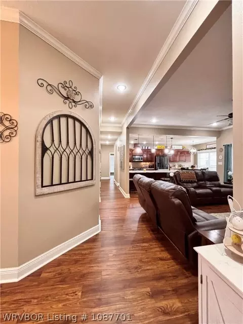 Entry Way - 12912 Diamond Ln, Fort Smith, AR 72916 photo 6 of 10