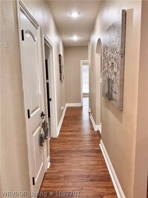 Entry Way - 12912 Diamond Ln, Fort Smith, AR 72916 photo 7 of 10