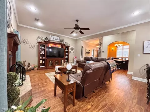 Living - 12912 Diamond Ln, Fort Smith, AR 72916 photo 2 of 2