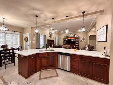 Kitchen - 12912 Diamond Ln, Fort Smith, AR 72916 photo 6 of 7