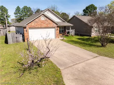 Exterior - 901 Mason St, Fort Smith, AR 72908 photo 5 of 7