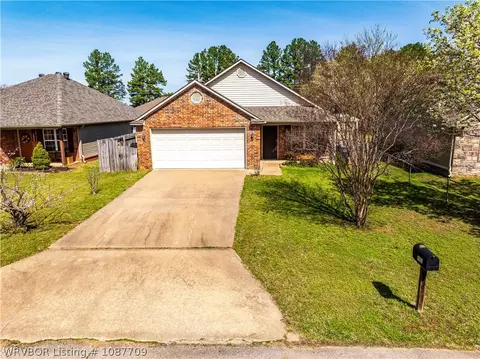 Exterior - 901 Mason St, Fort Smith, AR 72908 photo 4 of 7