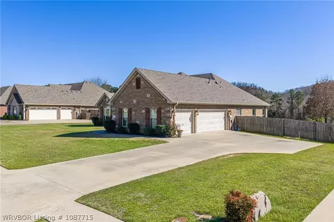 Exterior - 1606 Crystal Ct, Fort Smith, AR 72916 photo 11 of 14