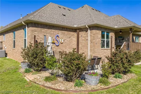 Exterior - 1606 Crystal Ct, Fort Smith, AR 72916 photo 5 of 14