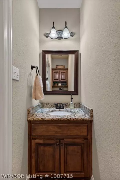 Bath - 1606 Crystal Ct, Fort Smith, AR 72916 photo 2 of 2