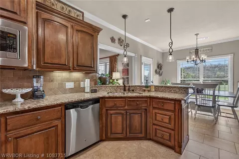 Kitchen - 1606 Crystal Ct, Fort Smith, AR 72916 photo 4 of 4