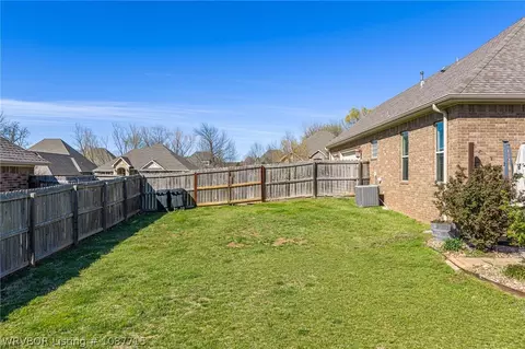 Exterior - 1606 Crystal Ct, Fort Smith, AR 72916 photo 8 of 14