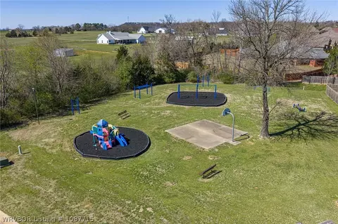 View/Area - 1606 Crystal Ct, Fort Smith, AR 72916 photo 4 of 9