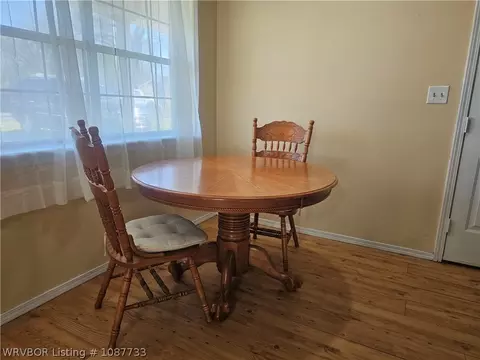 Dining - 800 E Wahl St, Paris, AR 72855 photo 1 of 1