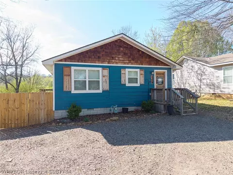 105 N Coker St, Greenwood, AR 72936