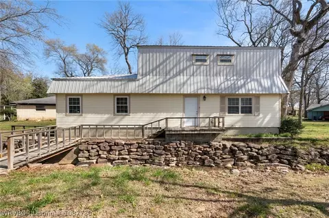 410 H St, Barling, AR 72923