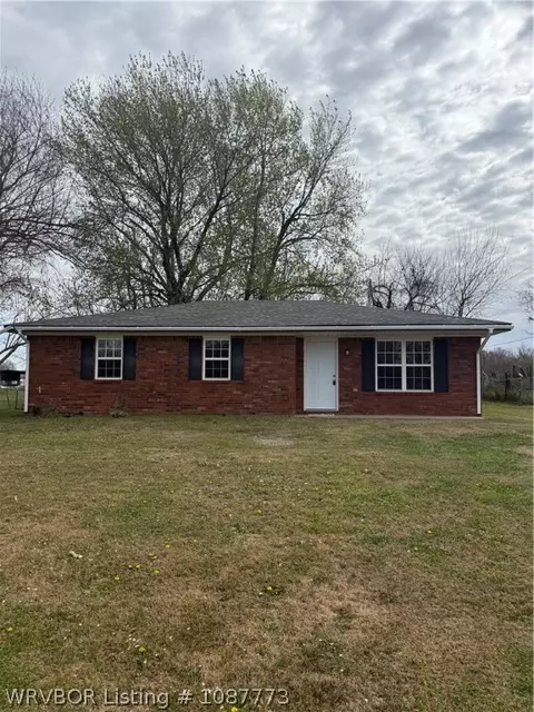 616 S Columbus St, Spiro, OK 74959