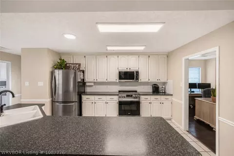 Kitchen - 2606 S 57th St, Fort Smith, AR 72903 photo 3 of 3