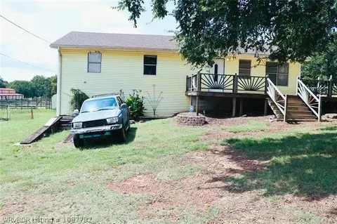 1800 Gray St, Pocola, OK 74902