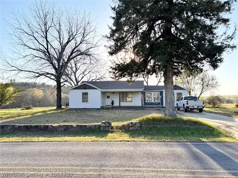 7001 Slaytonville Rd, Hackett, AR 72937