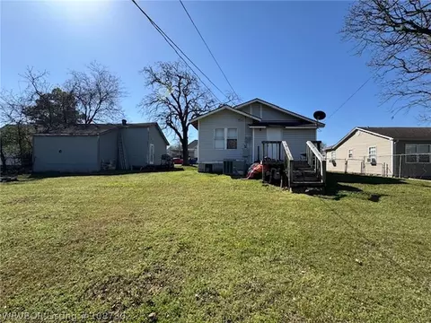 Exterior - 1615 R St, Fort Smith, AR 72901 photo 3 of 5