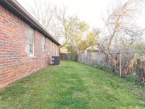 Exterior - 1205 M Ter, Barling, AR 72923 photo 3 of 3