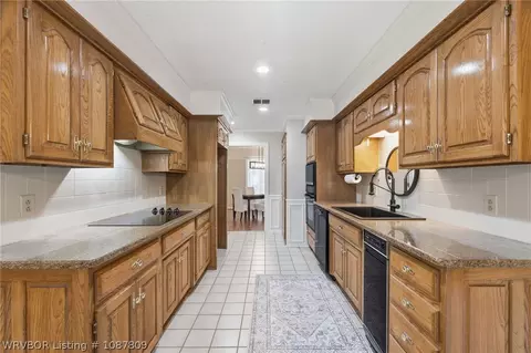 Kitchen - 3208 Royal Scots Way, Fort Smith, AR 72908 photo 1 of 3
