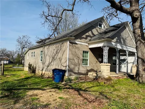 Exterior - 1805 T St, Fort Smith, AR 72901 photo 1 of 3