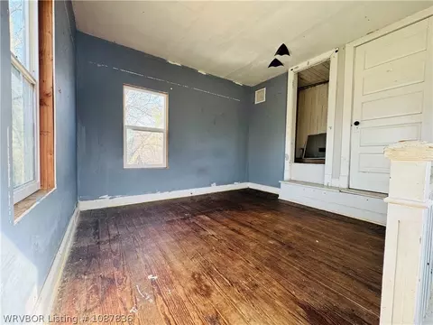 Bedroom - 1805 T St, Fort Smith, AR 72901 photo 2 of 3