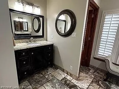 Bath - 5709 Hardscrabble Way, Fort Smith, AR 72903 photo 1 of 6