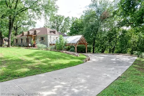 Exterior - 1232 Elizabeth Ln, Fort Smith, AR 72903 photo 11 of 16