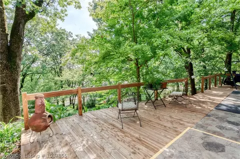 Exterior - 1232 Elizabeth Ln, Fort Smith, AR 72903 photo 7 of 16