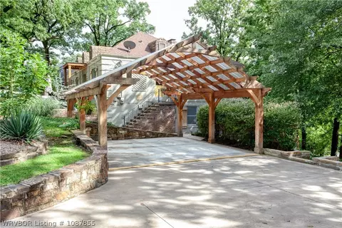 Exterior - 1232 Elizabeth Ln, Fort Smith, AR 72903 photo 10 of 16