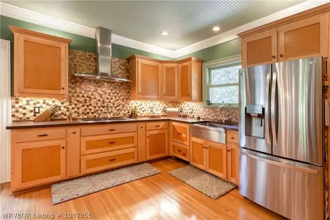 Kitchen - 1232 Elizabeth Ln, Fort Smith, AR 72903 photo 4 of 4