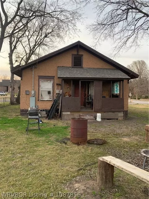614 N 8th St, Fort Smith, AR 72901 photo 2