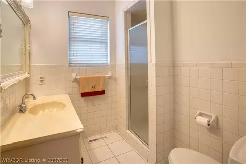 Bath - 6501 Bolton Rd, Fort Smith, AR 72903 photo 3 of 3