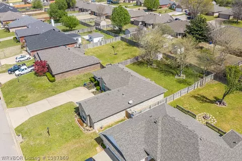 View/Area - 7215 Red Pine Dr, Fort Smith, AR 72916 photo 3 of 17