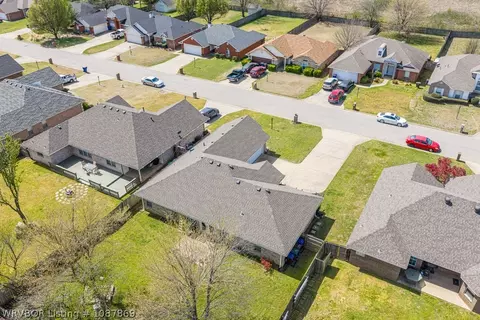 View/Area - 7215 Red Pine Dr, Fort Smith, AR 72916 photo 2 of 17